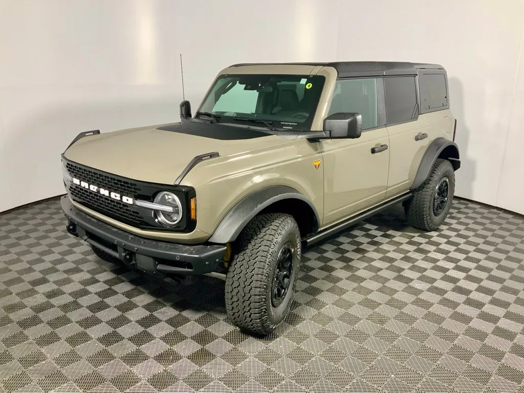 Ford Bronco photo 11