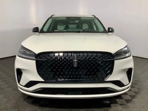 More photos of 2026 Lincoln Aviator Reserve at Don Wood Ford Lincoln, OH