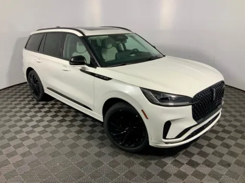 More photos of 2026 Lincoln Aviator Reserve at Don Wood Ford Lincoln, OH