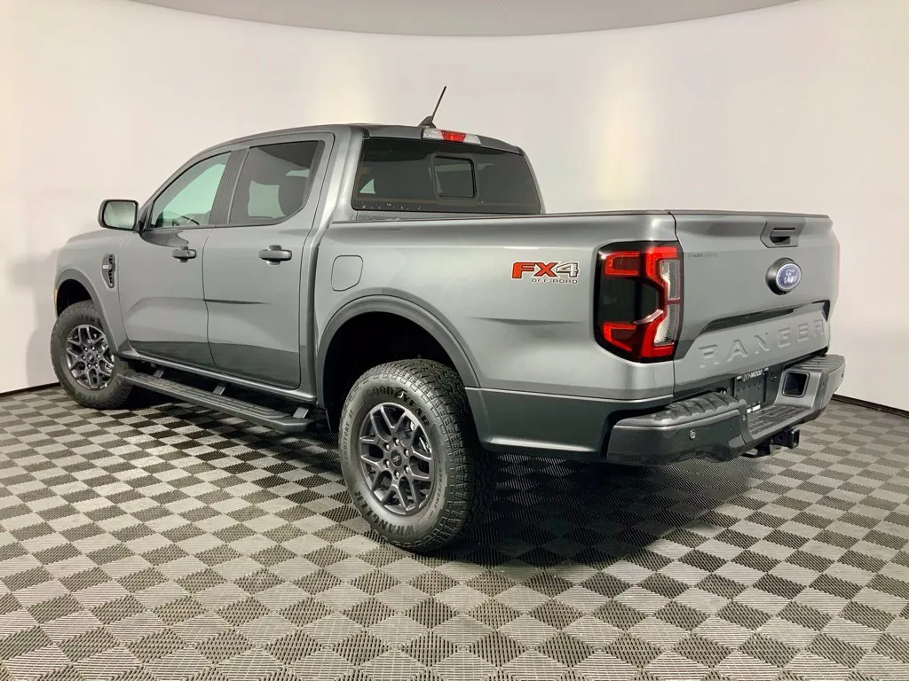 Ford Ranger photo 11