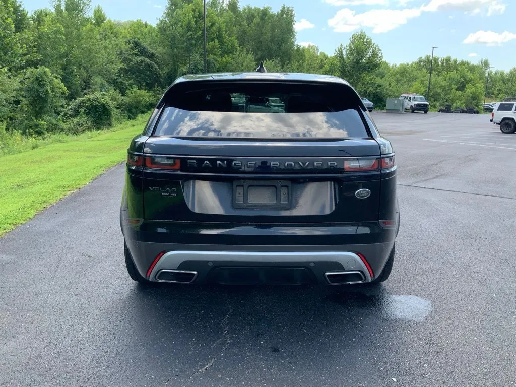 Land Rover Range Rover Velar photo 8