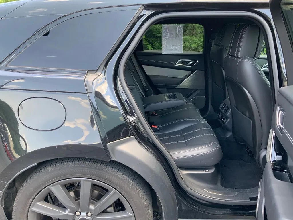 Land Rover Range Rover Velar photo 23