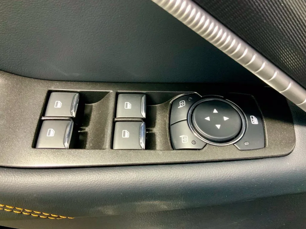 Ford Explorer photo 21