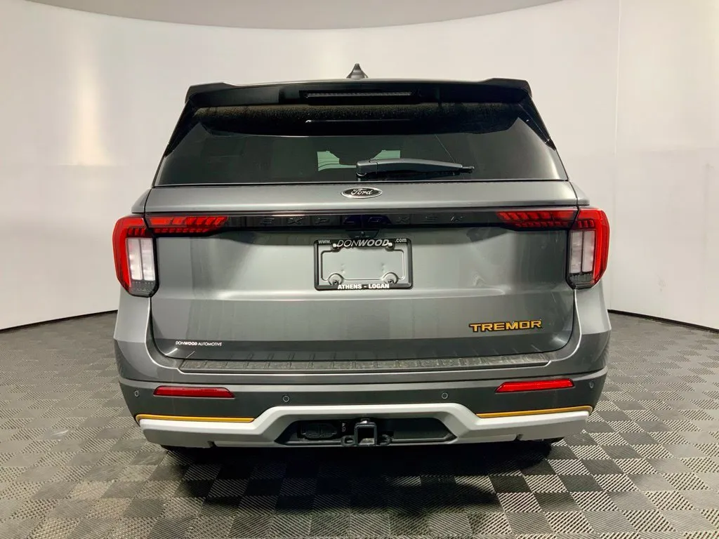 Ford Explorer photo 13