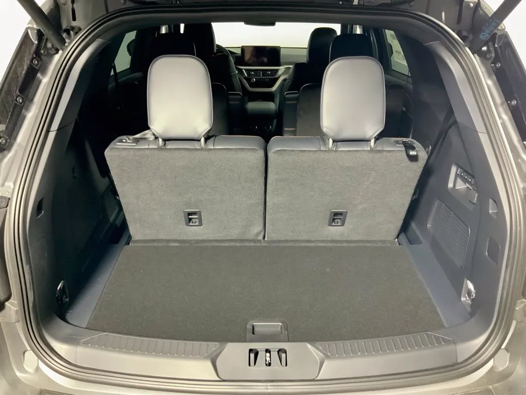 Ford Explorer photo 29