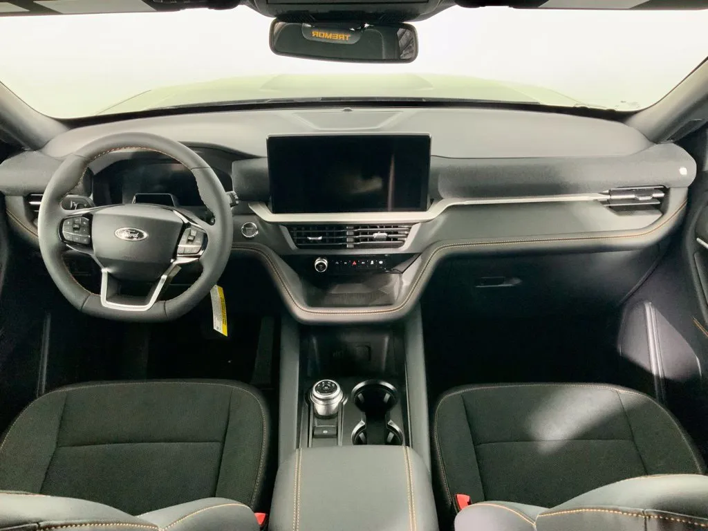 Ford Explorer photo 20