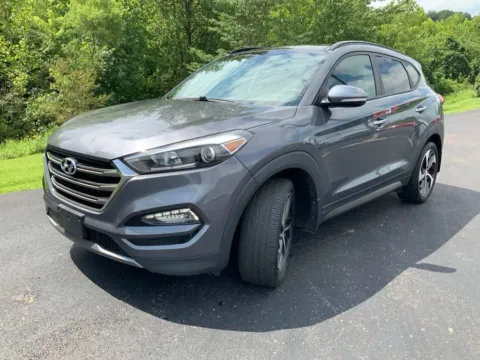 More photos of 2016 Hyundai Tucson Limited at Don Wood Ford Lincoln, OH