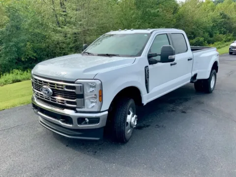 More photos of 2027 Ford F-350SD XLT at Don Wood Ford Lincoln, OH