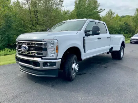 More photos of 2027 Ford F-350SD XLT at Don Wood Ford Lincoln, OH