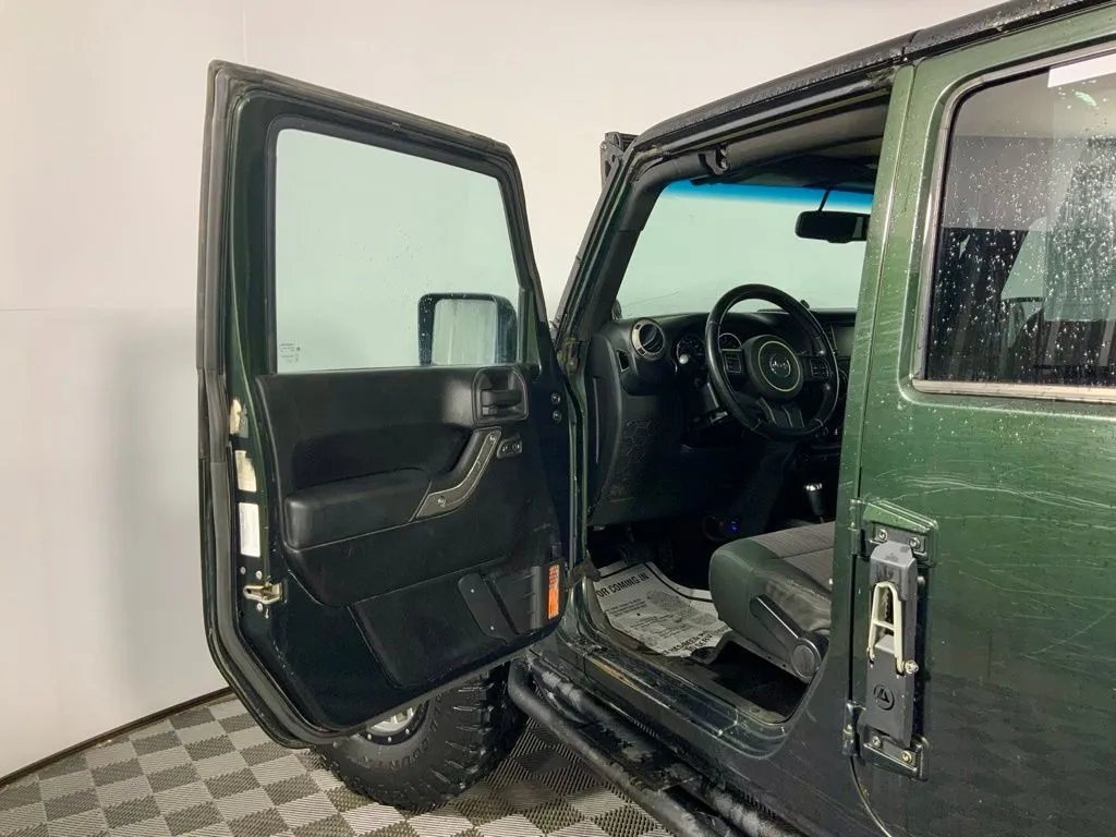 Jeep Wrangler photo 15
