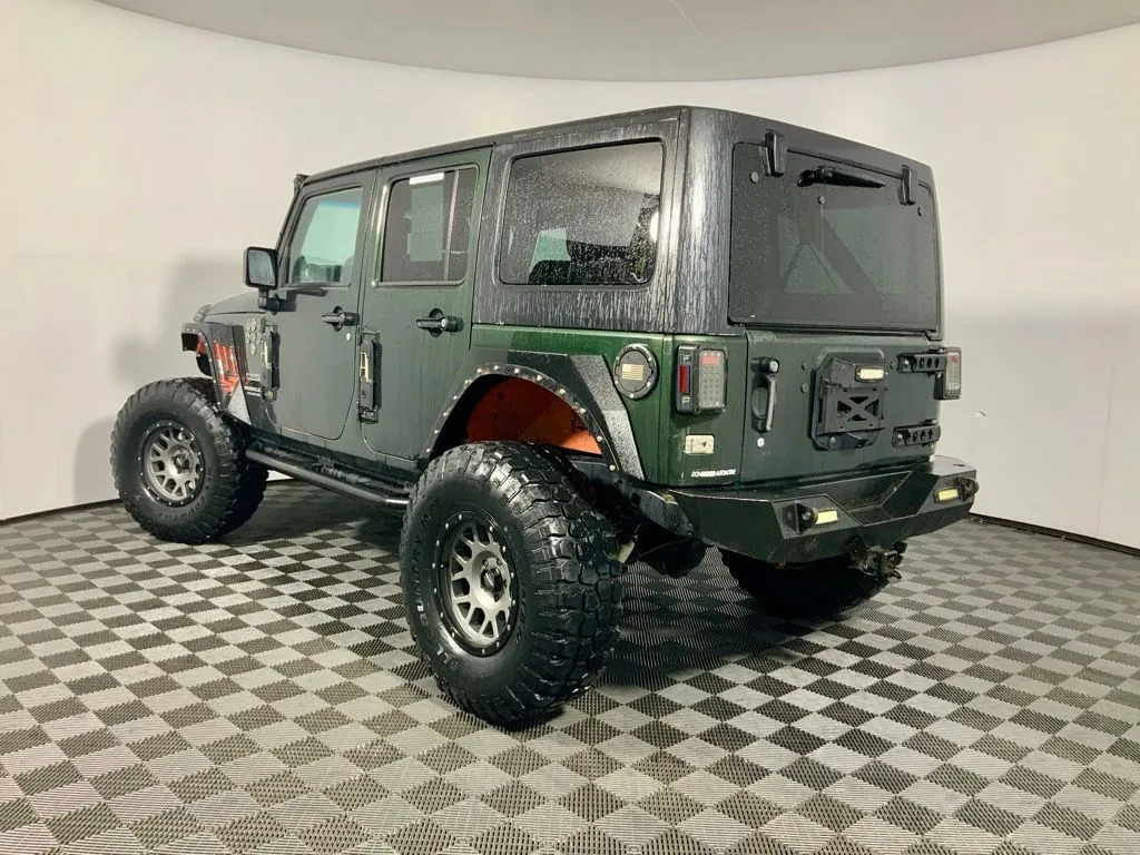 Jeep Wrangler photo 9