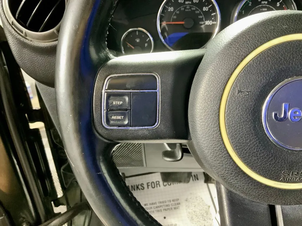 Jeep Wrangler photo 20