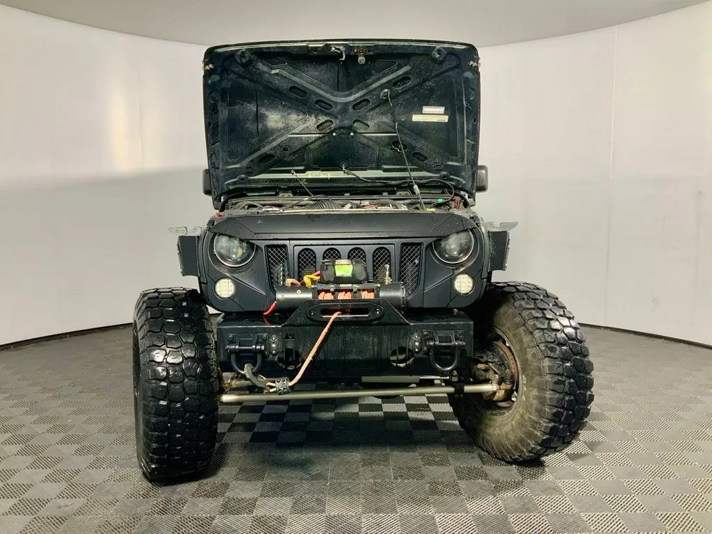 Jeep Wrangler photo 5