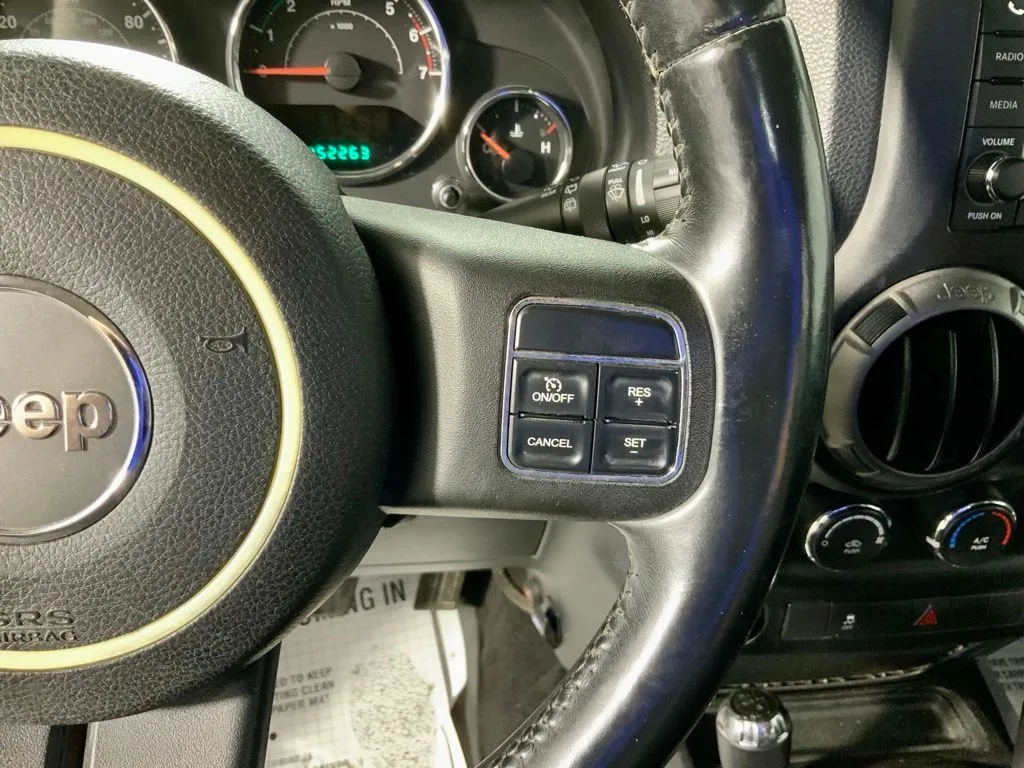 Jeep Wrangler photo 21