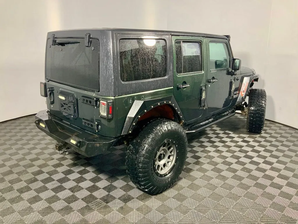 Jeep Wrangler photo 14