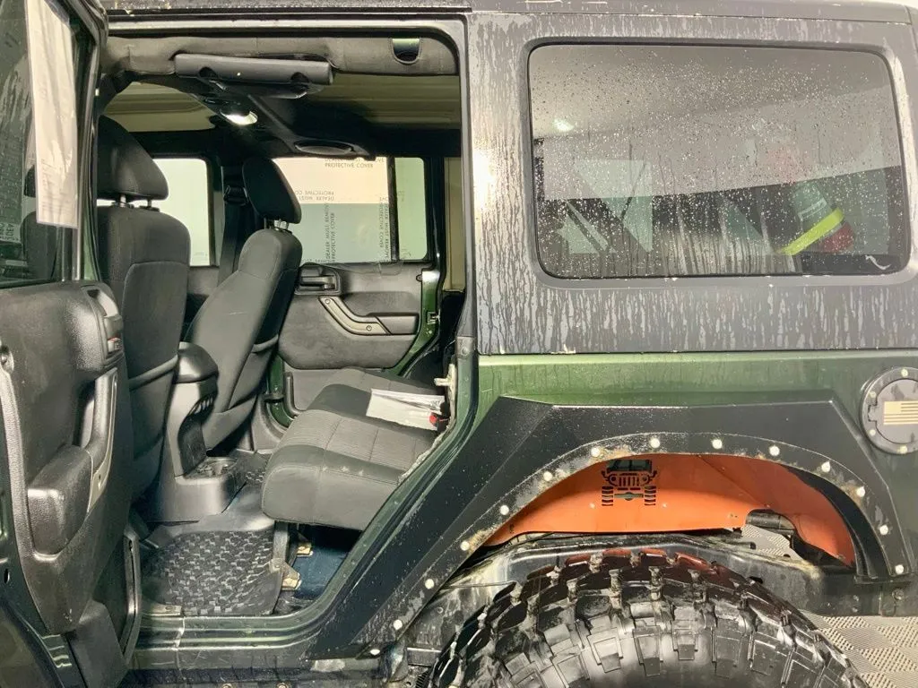 Jeep Wrangler photo 23