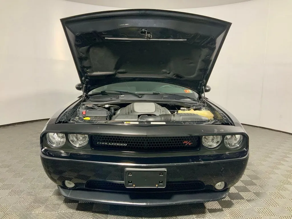 Dodge Challenger photo 4