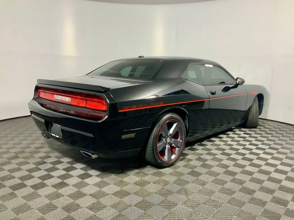 Dodge Challenger photo 14