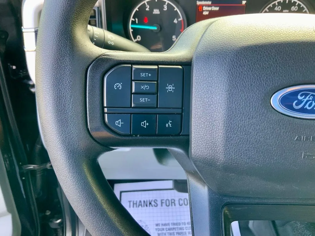 Ford F-550SD photo 20