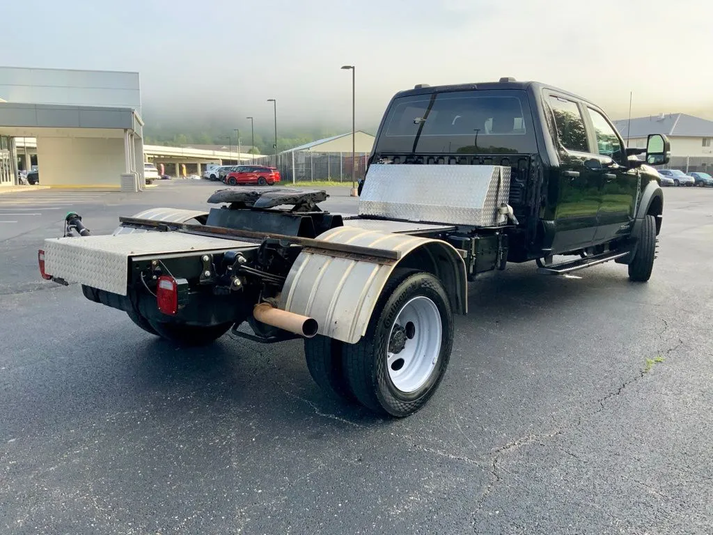 Ford F-550SD photo 11