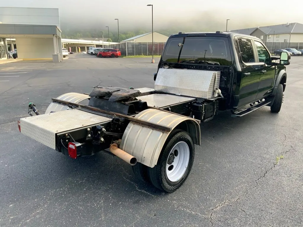 Ford F-550SD photo 12