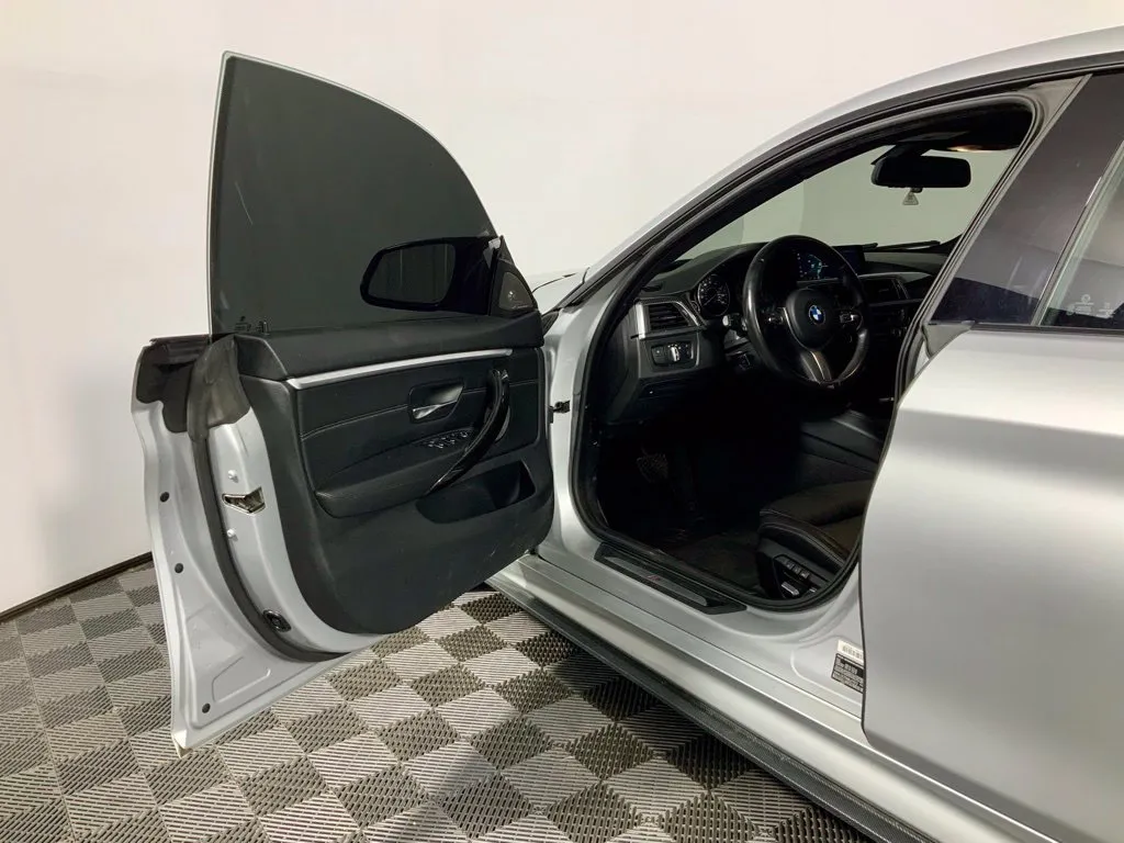 BMW 4 Series photo 17