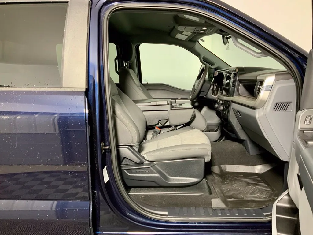 Ford F-250SD photo 31