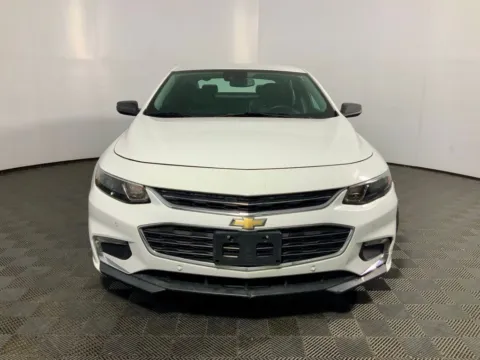 More photos of 2017 Chevrolet Malibu Hybrid at Don Wood Ford Lincoln, OH