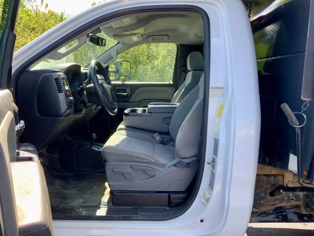 Chevrolet 3500HD photo 7