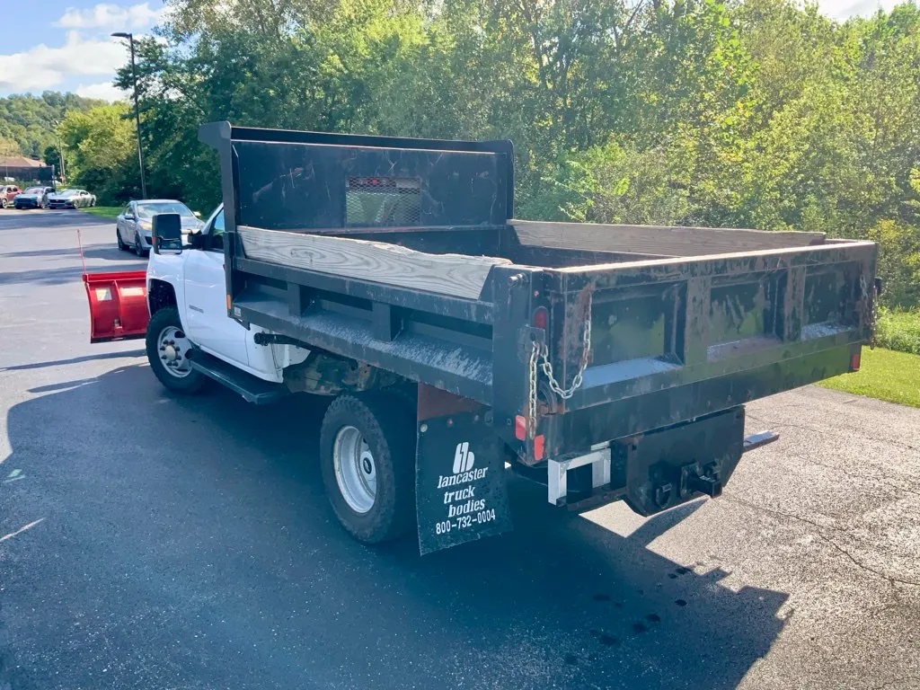 Chevrolet 3500HD photo 8
