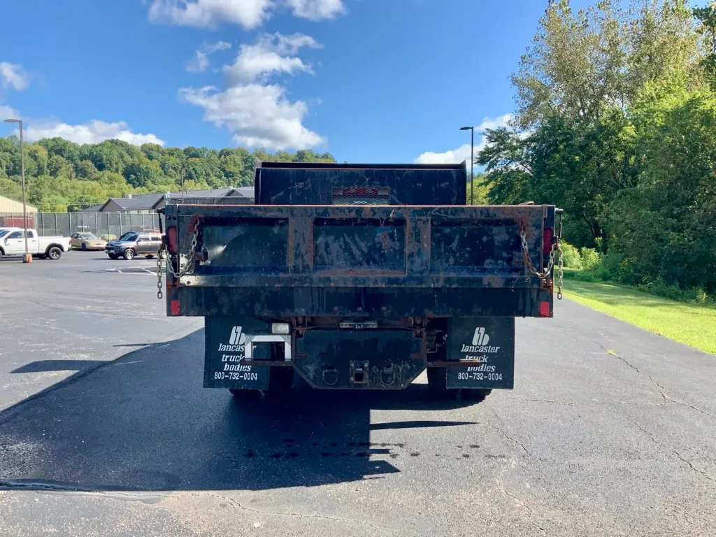 Chevrolet 3500HD photo 9