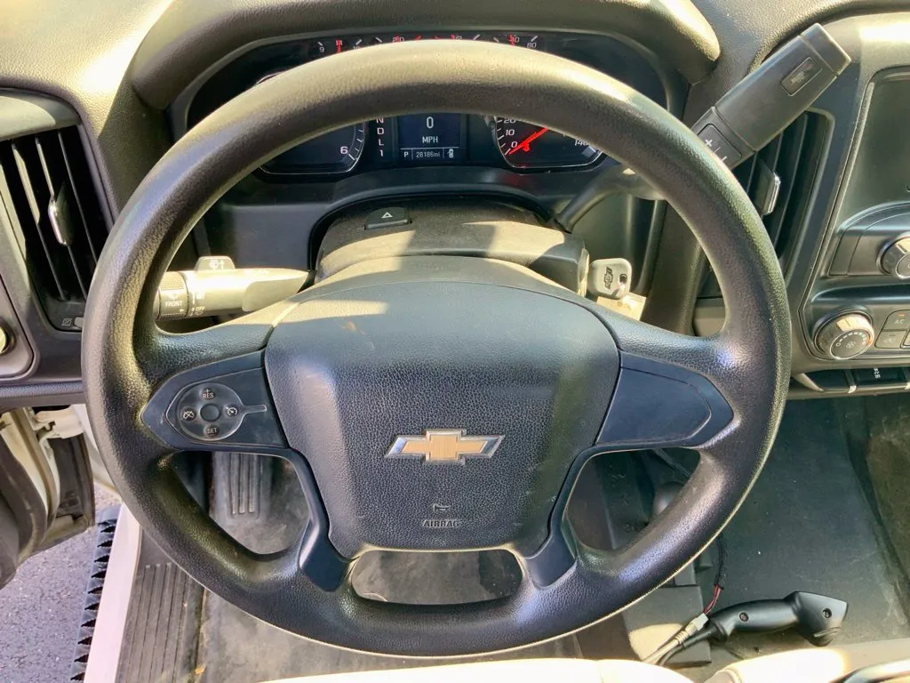 Chevrolet 3500HD photo 16