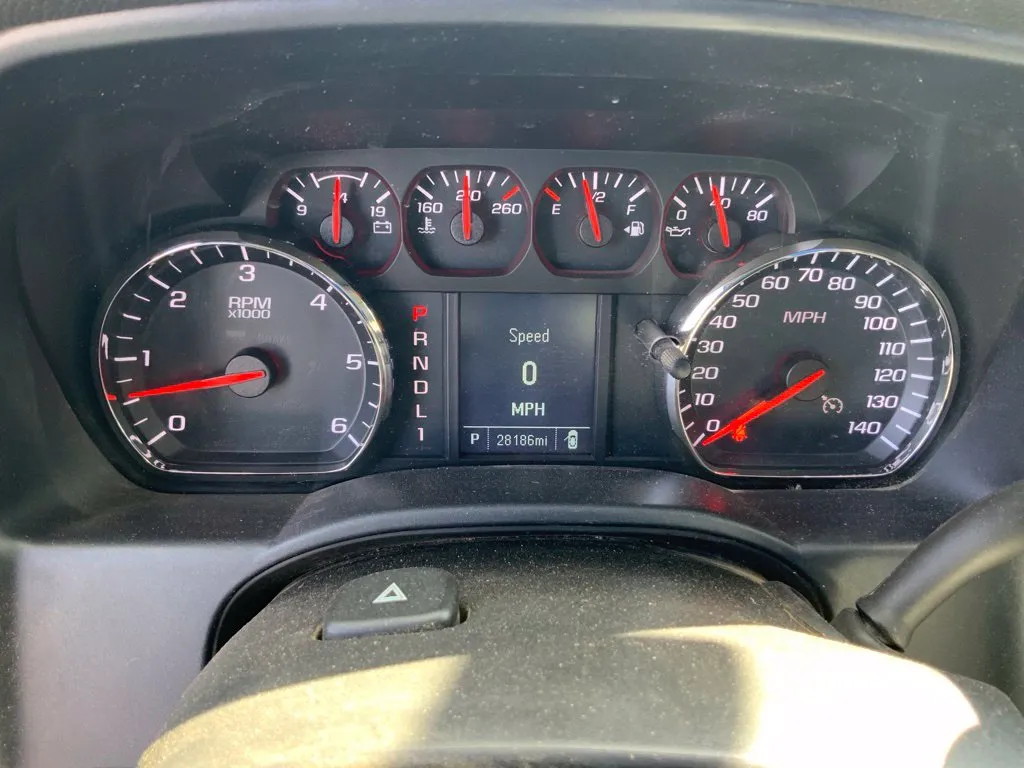 Chevrolet 3500HD photo 18