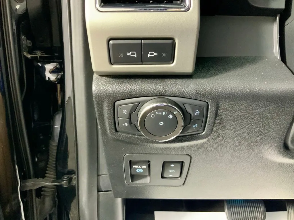 Ford F-150 photo 23