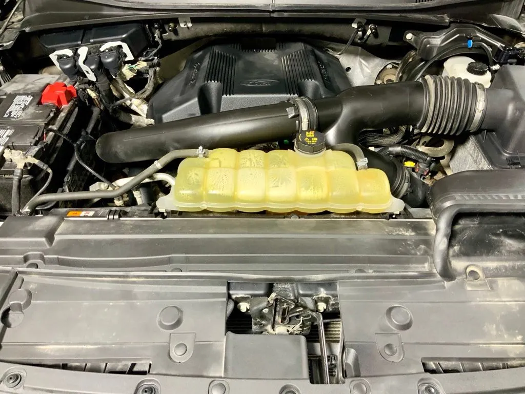 Ford F-150 photo 9