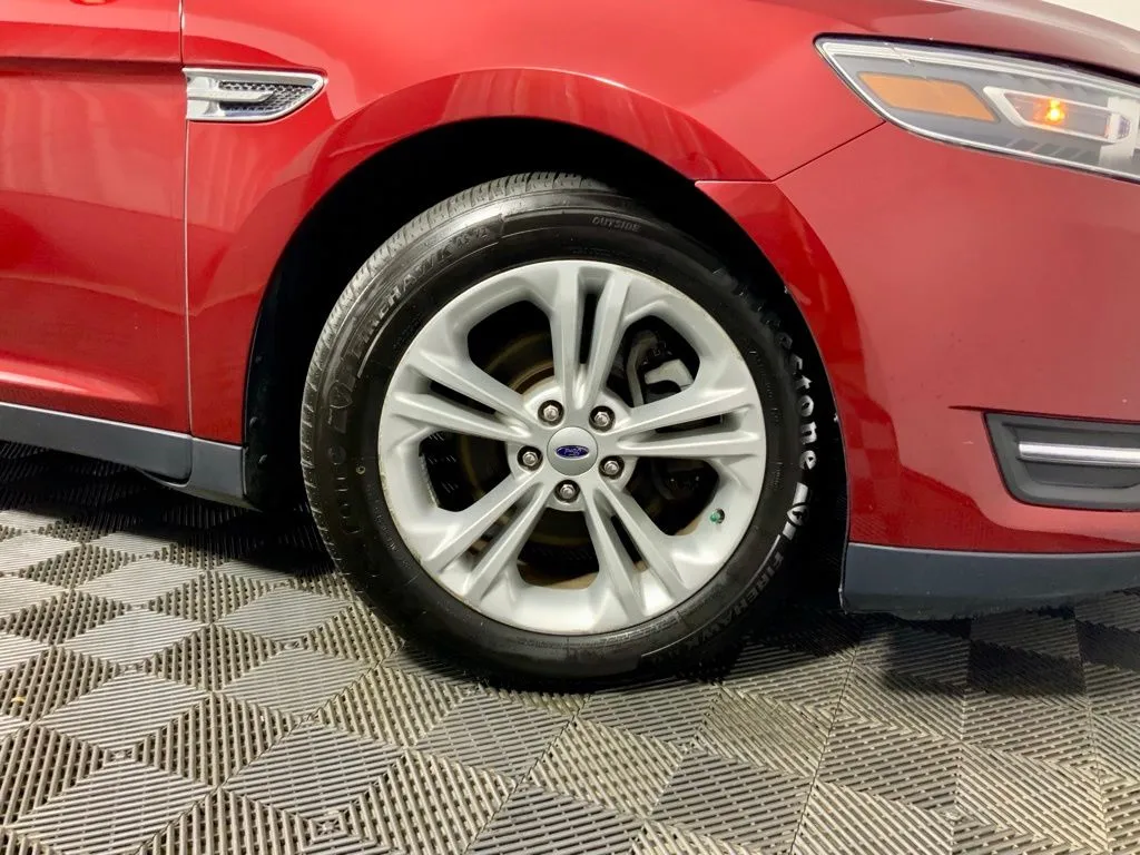 Ford Taurus photo 35