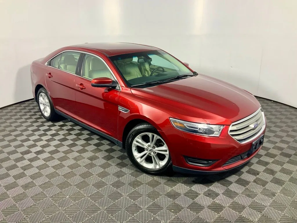 Ford Taurus photo 3