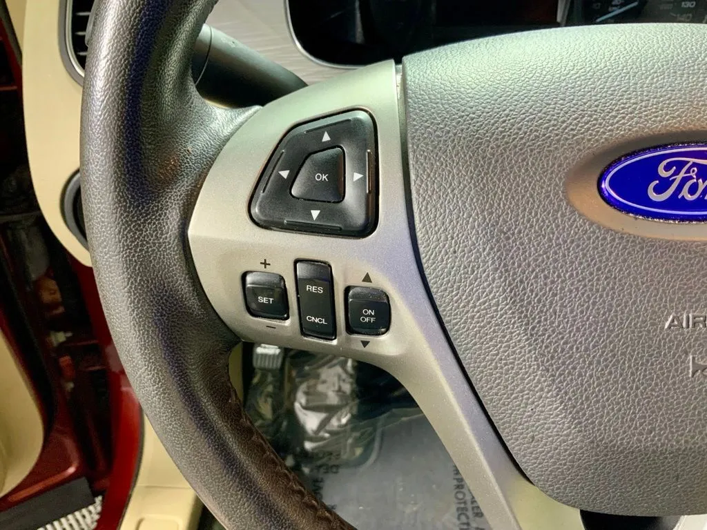 Ford Taurus photo 25