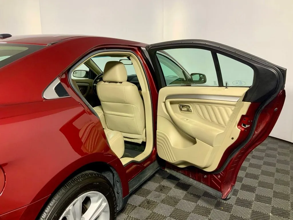 Ford Taurus photo 31