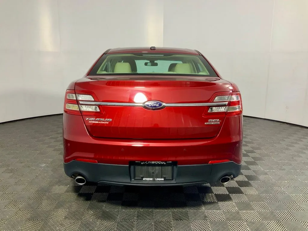 Ford Taurus photo 13