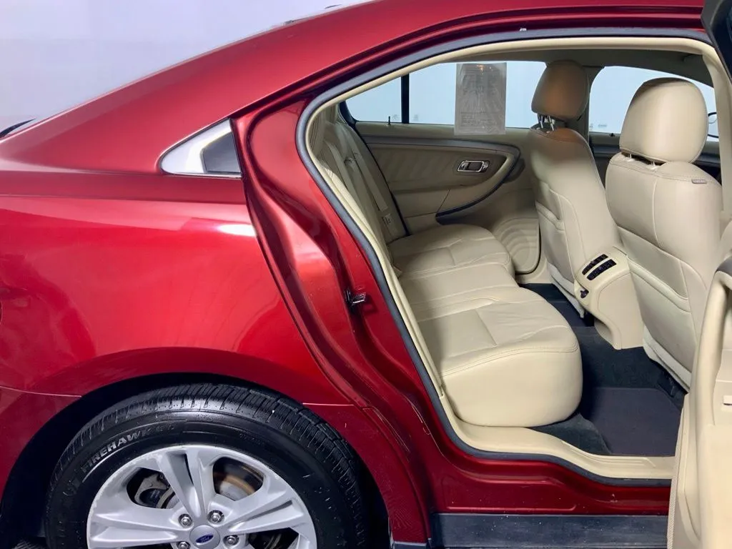 Ford Taurus photo 32