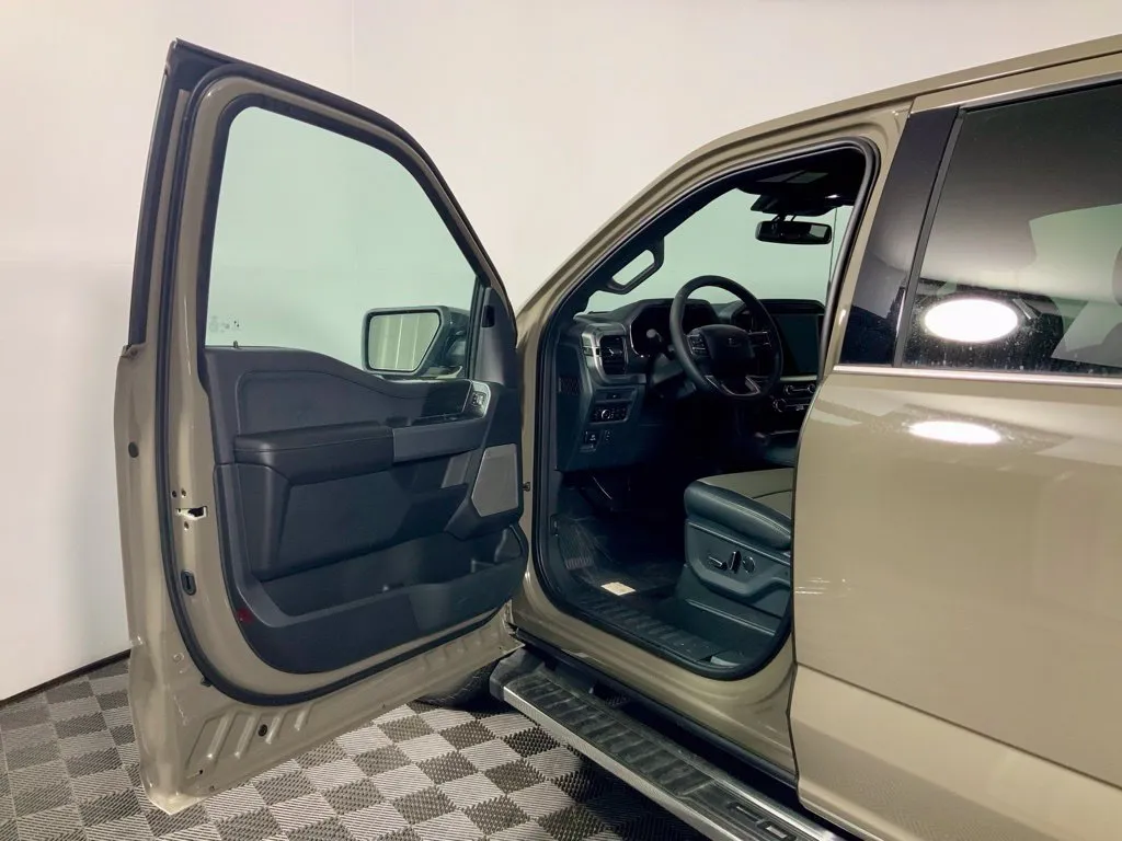 Ford F-150 photo 18