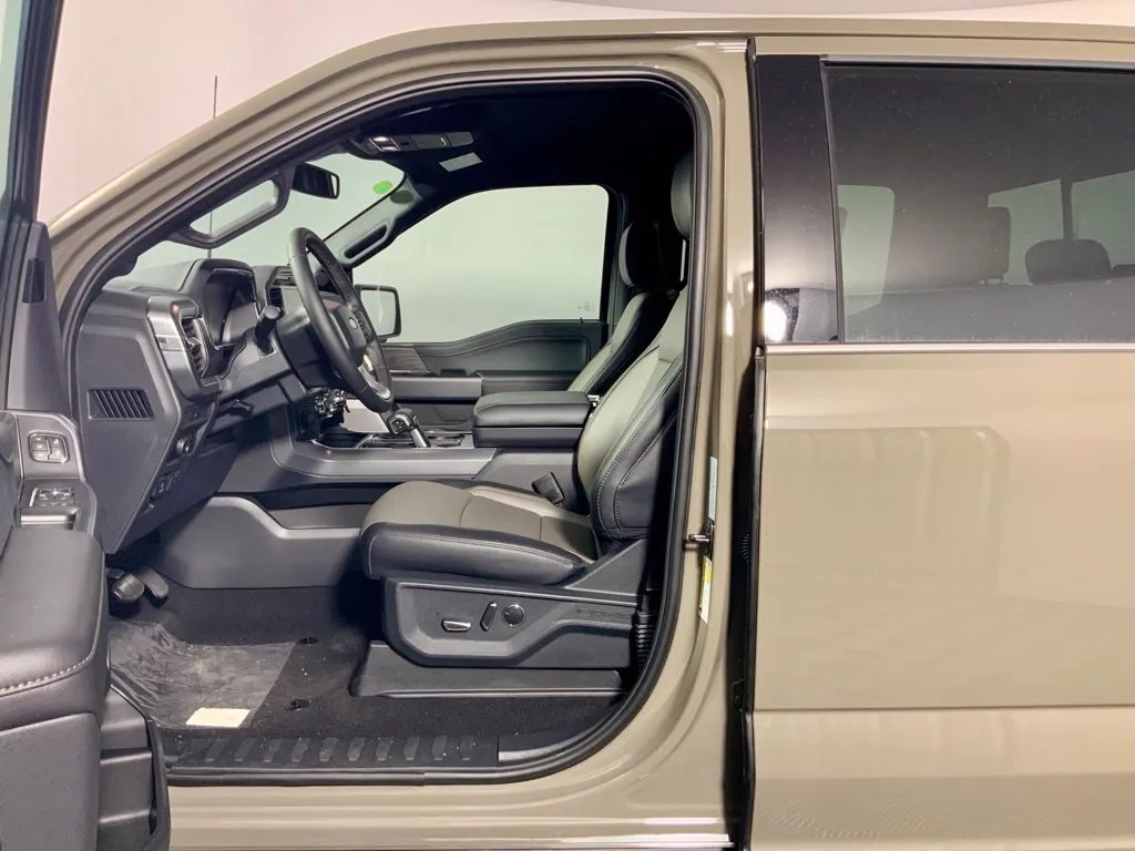 Ford F-150 photo 19