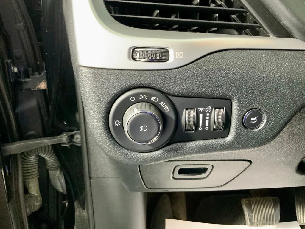 Jeep Cherokee photo 21