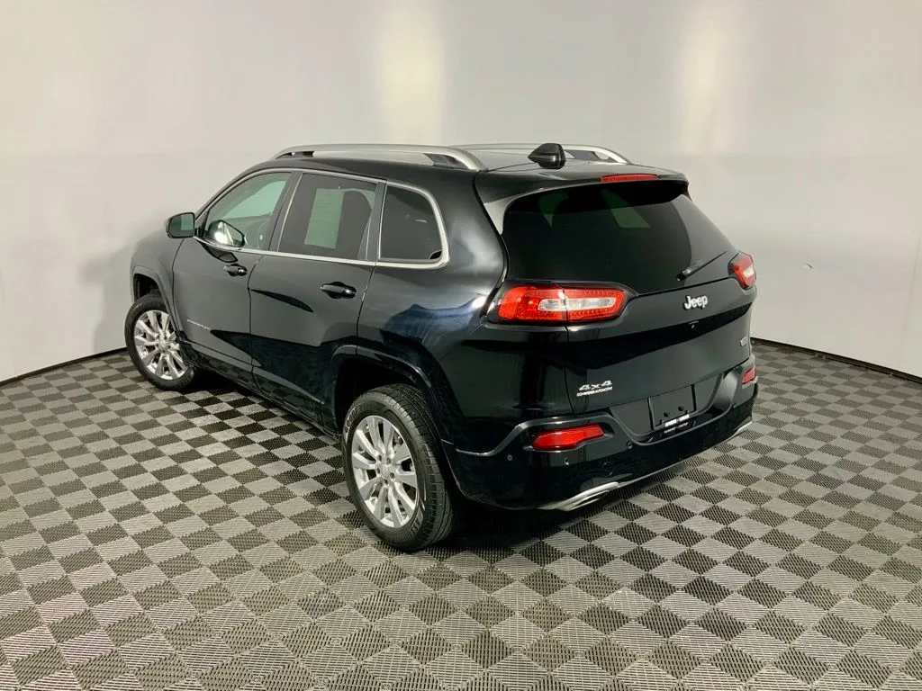 Jeep Cherokee photo 11