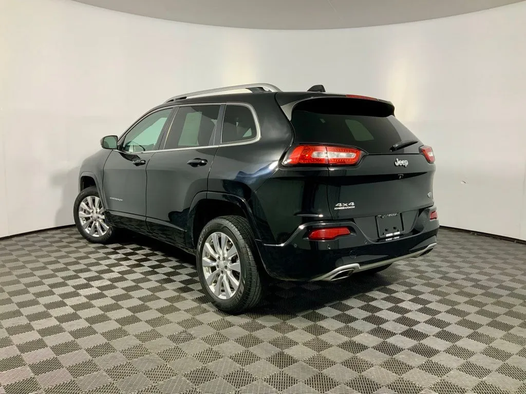 Jeep Cherokee photo 9