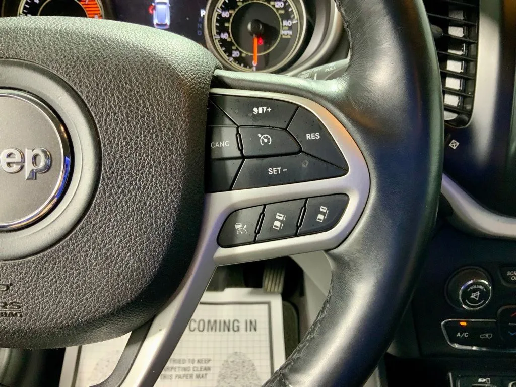 Jeep Cherokee photo 25