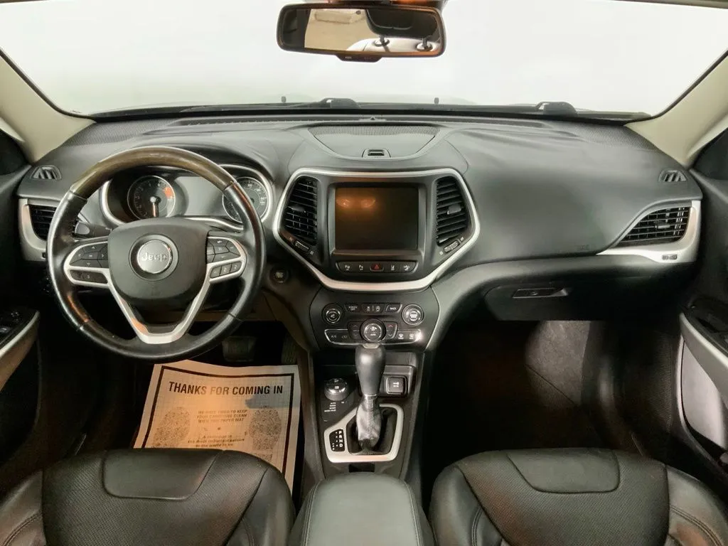 Jeep Cherokee photo 19