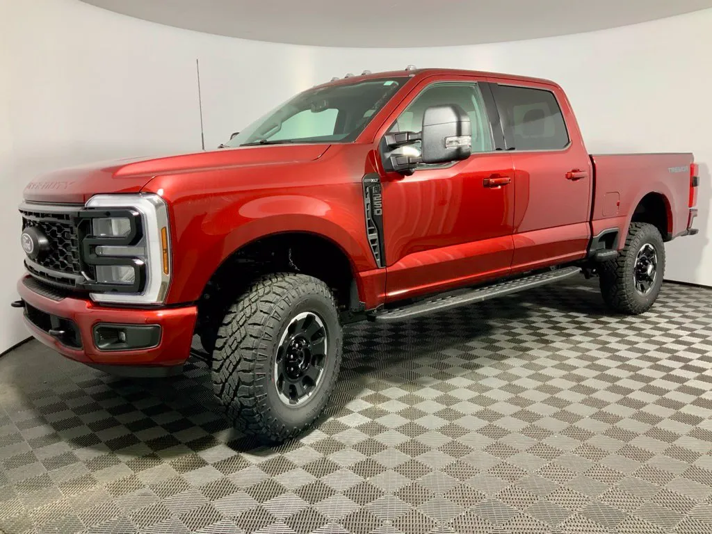 Ford F-250SD photo 9