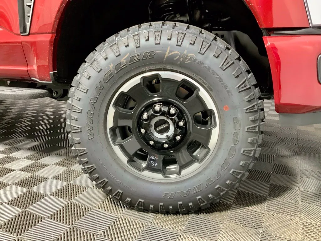 Ford F-250SD photo 35